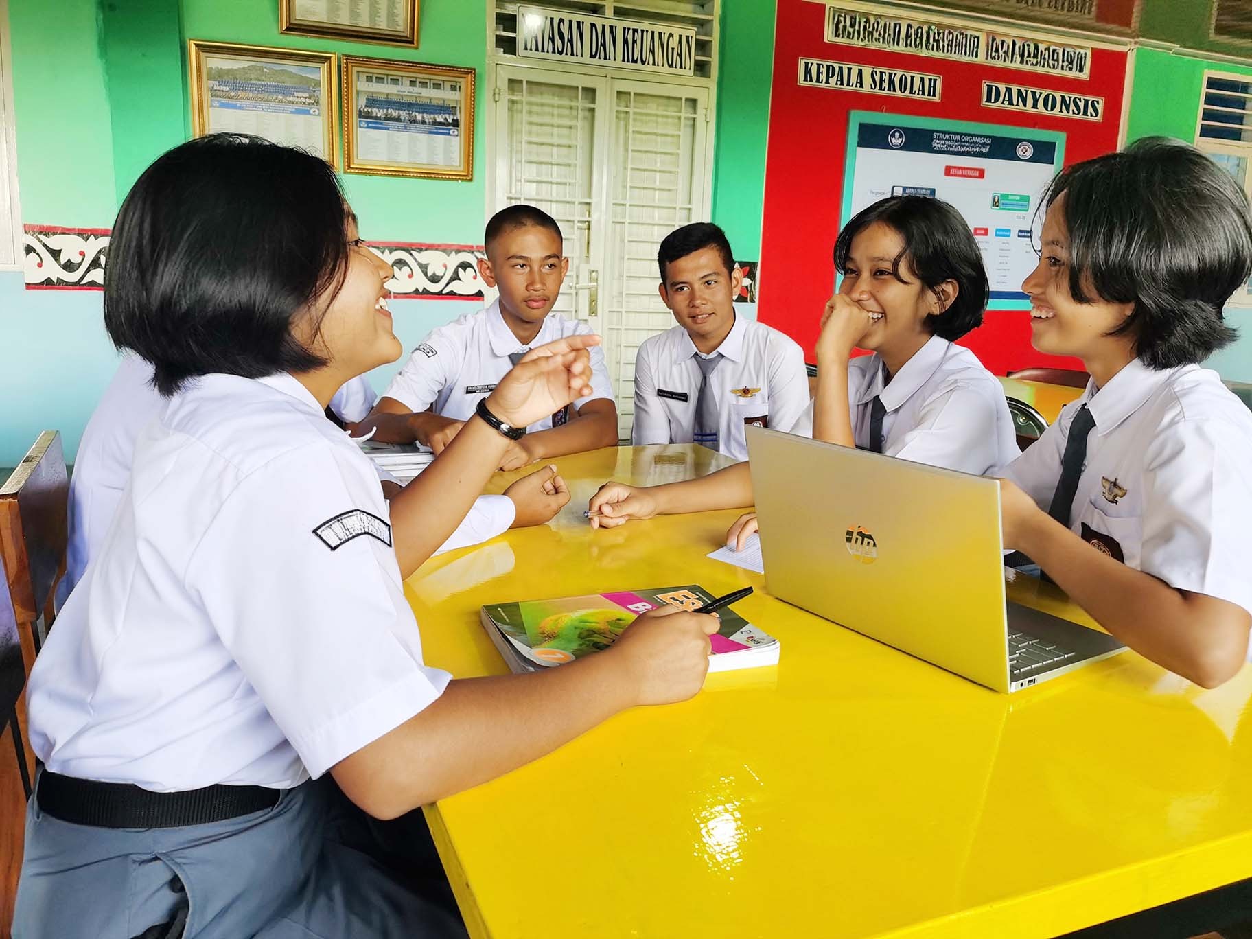 Menumbuhkan Sekolah yang Aman, Peduli, dan Berempati